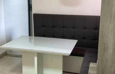 Imagem: O apartamento possui 2 Dormitórios, 1 Banheiro, 1 Vaga na garagem