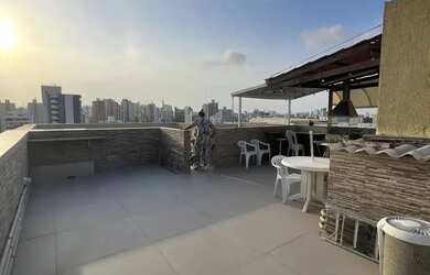 Imagem: O apartamento possui 3 Dormitórios, 5 Banheiros, 2 Vagas na