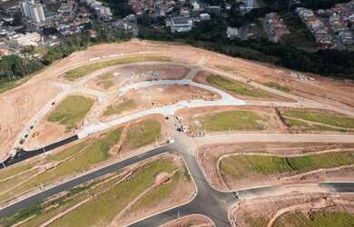 Imagem: O terreno possui 250m² de Área e está localizado em Centro