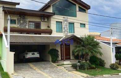 Imagem: A casa em condomínio possui 4 Dormitórios, 2 Banheiros, 4