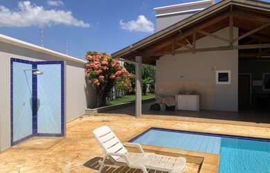 Imagem 2: Casa Alto Paraiso linda. Piscina, Churrasqueira, 400m² de Áreae5 Vagas...