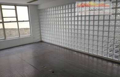 Imagem: O depósito possui 800m² de Área e está localizado em Vila