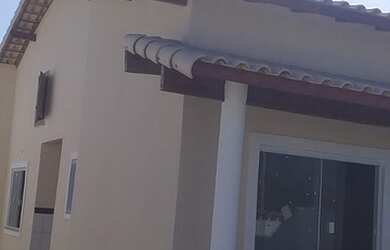 Imagem: A casa possui 2 Dormitórios, 2 Banheiros, 3 Vagas na garagem