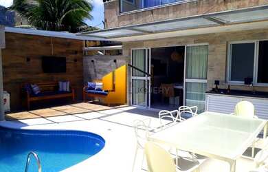 Imagem: A casa em condomínio possui 5 Dormitórios, 5 Banheiros, 2