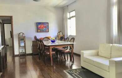 Imagem: O apartamento possui 4 Dormitórios, 2 Banheiros, 2 Vagas na