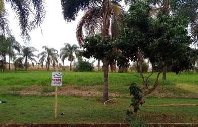 Imagem: O terreno possui 1000m² de Área e está localizado em Centro