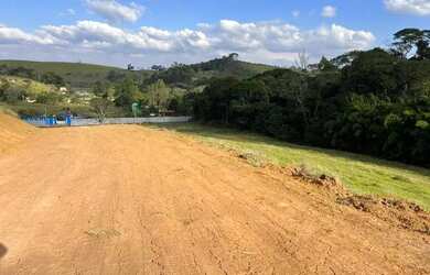 Imagem: O terreno possui 600m² de Área e está localizado em Centro