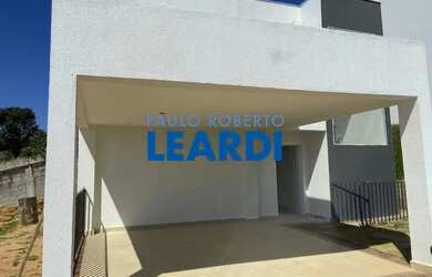 Imagem: A casa em condomínio possui 3 Dormitórios, 4 Banheiros, 2