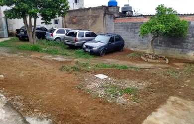 Imagem: A casa possui 2 Dormitórios, 2 Banheiros, 5 Vagas na garagem