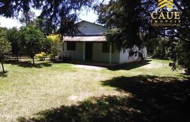 Imagem: A casa em condomínio possui 3 Dormitórios, 1 Banheiro e 526m²