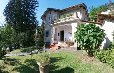 Imagem: A casa possui 3 Dormitórios, 2 Banheiros, 85m² de Área e