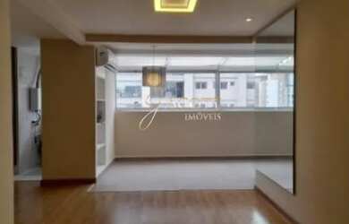 Imagem: O apartamento possui 2 Dormitórios, 2 Banheiros, 2 Vagas na