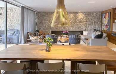 Imagem 3: Casa assinada por Marcio Kogan à venda no Condomínio Fazenda Boa Vista