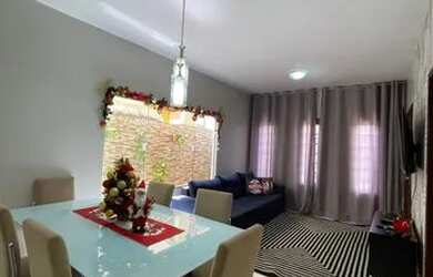 Imagem: A casa em condomínio possui 3 Dormitórios, 2 Banheiros, 2