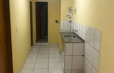 Imagem: A casa possui 2 Dormitórios, 1 Banheiro e está localizado