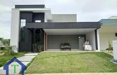 Imagem: A casa em condomínio possui 3 Dormitórios, 4 Banheiros, 2