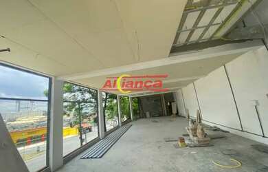 Imagem: O depósito possui 4 Vagas na garagem, 500m² de Área, Imóvel