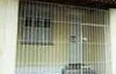 Imagem: A casa possui 3 Dormitórios, 1 Banheiro, 102m² de Área e