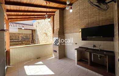 Imagem: A casa em condomínio possui 3 Dormitórios, 2 Banheiros, 2