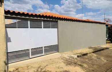 Imagem: A casa em condomínio possui 2 Dormitórios, 1 Banheiro, 2 Vagas