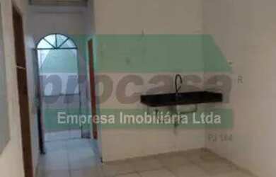 Imagem: A casa possui 1 Dormitório, 1 Banheiro, 1 Vaga na garagem