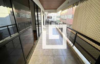 Imagem: O apartamento possui 3 Dormitórios, 3 Banheiros, 2 Vagas na