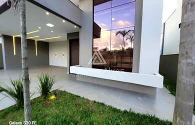 Imagem: A casa em condomínio possui 3 Dormitórios, 5 Banheiros, 4