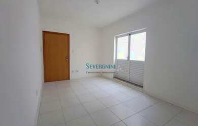 Imagem: O apartamento possui 3 Dormitórios, 1 Banheiro, 1 Vaga na garagem