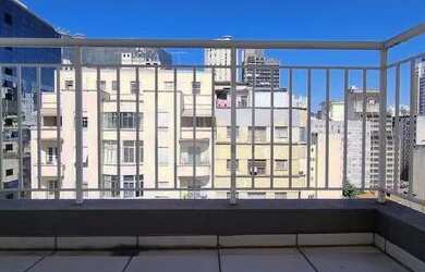 Imagem: O apartamento possui 1 Dormitório, 1 Banheiro, 1 Vaga na garagem