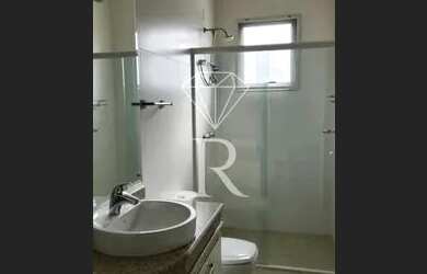 Imagem: A casa em condomínio possui 4 Dormitórios, 5 Banheiros, 4