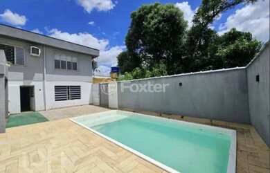 Imagem: A casa possui 4 Dormitórios, 4 Banheiros, 180m² de Área e