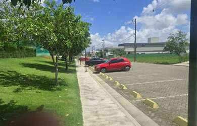 Imagem: A casa em condomínio e possui 4 Dormitórios, Suítes, 5 Banheiros