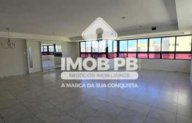 Imagem: O apartamento possui 4 Dormitórios, 5 Banheiros, 3 Vagas na