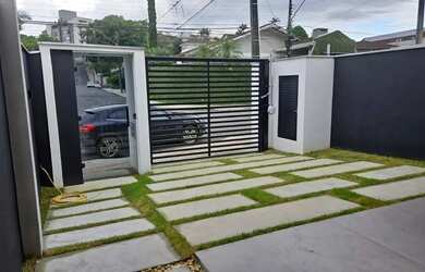 Imagem 11: Casa para Venda em Joinville, Saguaçu, 3 dormitórios, 3 suítes, 1 banheiro,...