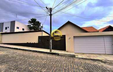 Imagem 2: Casa de Alto Padrão à Venda no Jardim Paulistano, Campina Grande