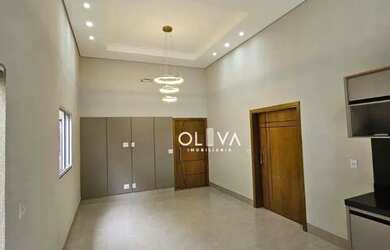 Imagem: A casa em condomínio possui 3 Dormitórios, 4 Banheiros, 2