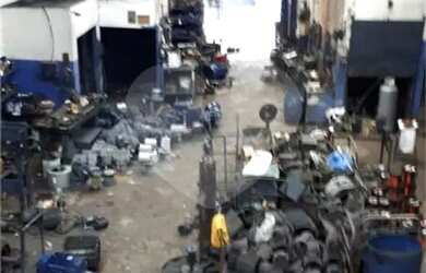 Imagem 13: Galpão à venda em Jardim Caguassu - SP