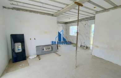 Imagem: A casa possui 2 Dormitórios, 2 Banheiros, 1 Vaga na garagem