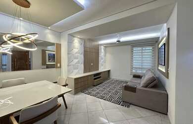 Imagem: A casa possui 3 Dormitórios, 5 Banheiros, 2 Vagas na garagem