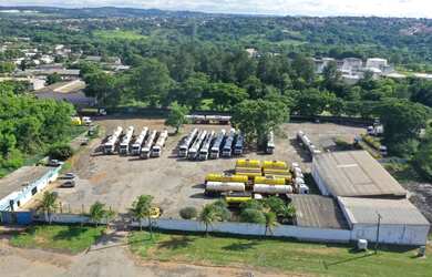 Imagem 15: Área com galpão, Jardim Novo Mundo, ao lado do terminal