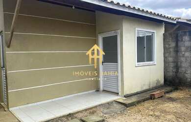 Imagem: A casa possui 2 Dormitórios, 1 Banheiro e está localizado