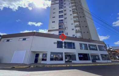 Imagem: O apartamento possui 1 Dormitório, 2 Banheiros, 1 Vaga na garagem