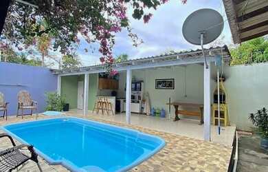 Imagem: A casa possui 2 Dormitórios e está localizado em Petrópolis