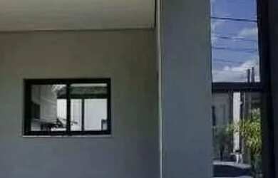 Imagem: A casa em condomínio possui 3 Dormitórios, 2 Banheiros, 3