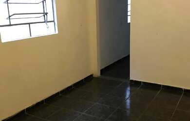 Imagem: A casa possui 2 Dormitórios, 1 Banheiro e Imóvel novo e está