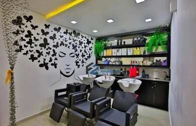 Imagem: O depósito possui 3 Vagas na garagem e 440m² de Área e está