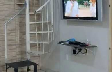 Imagem: A casa possui 4 Dormitórios, 2 Banheiros, 4 Vagas na garagem