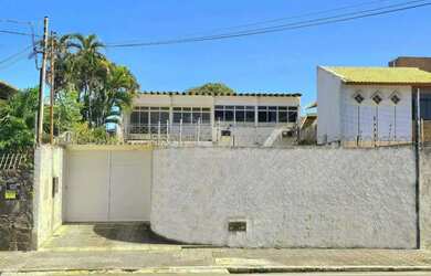 Imagem: O depósito possui 5 Vagas na garagem, 280m² de Área e está