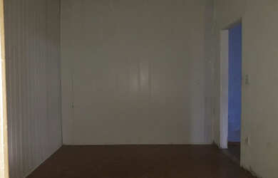 Imagem 1: Aluga-se casa em frente ao portão do condomínio jardim das oliveiras