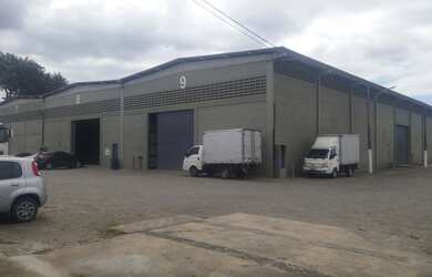 Imagem: O depósito possui 750m² de Área e está localizado em Granjas